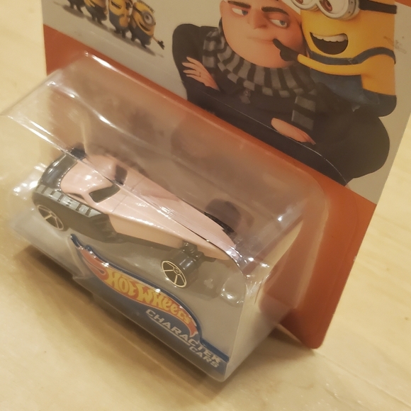 Hot Wheels Despicable Me 3 Hot Gru diecast charac Series 3 Toy Car Vehicle #5/6 - Picture 2 of 6